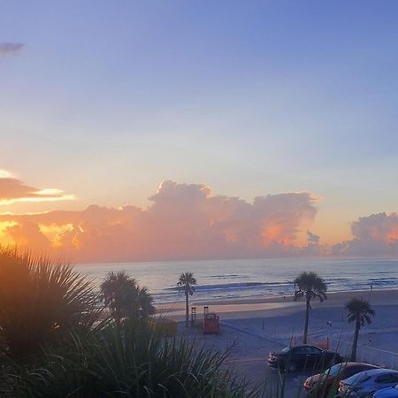 Beachside Bliss Ocean Views & Endless Fun Daytona Beach! Dış mekan fotoğraf