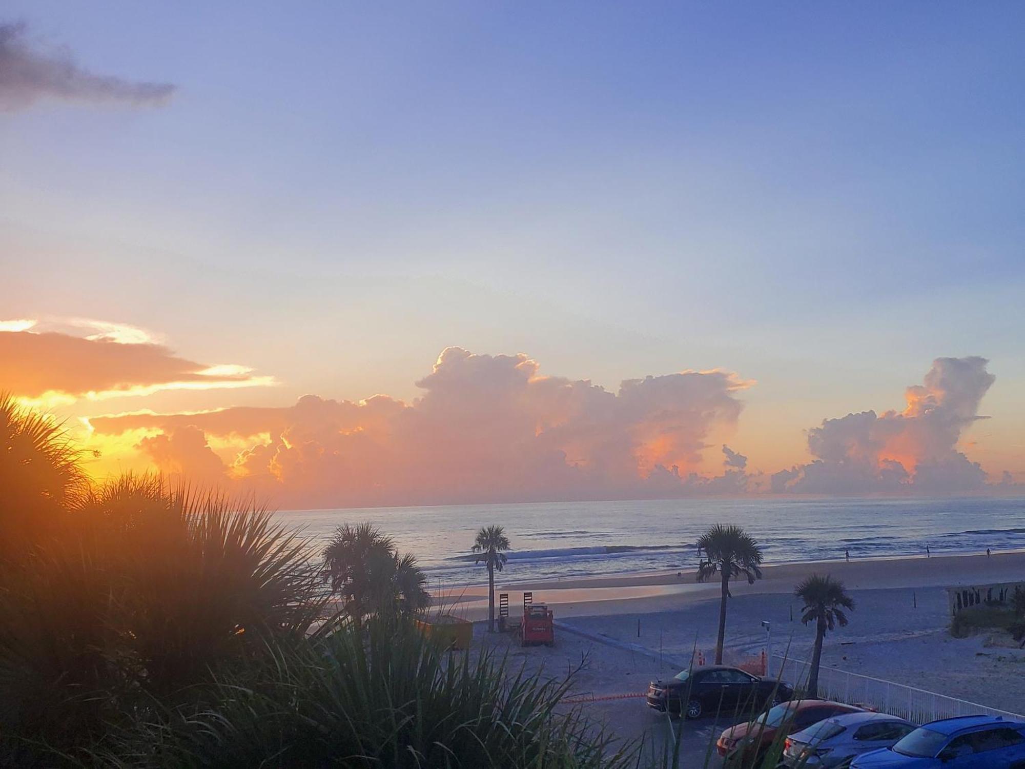 Beachside Bliss Ocean Views & Endless Fun Daytona Beach! Dış mekan fotoğraf